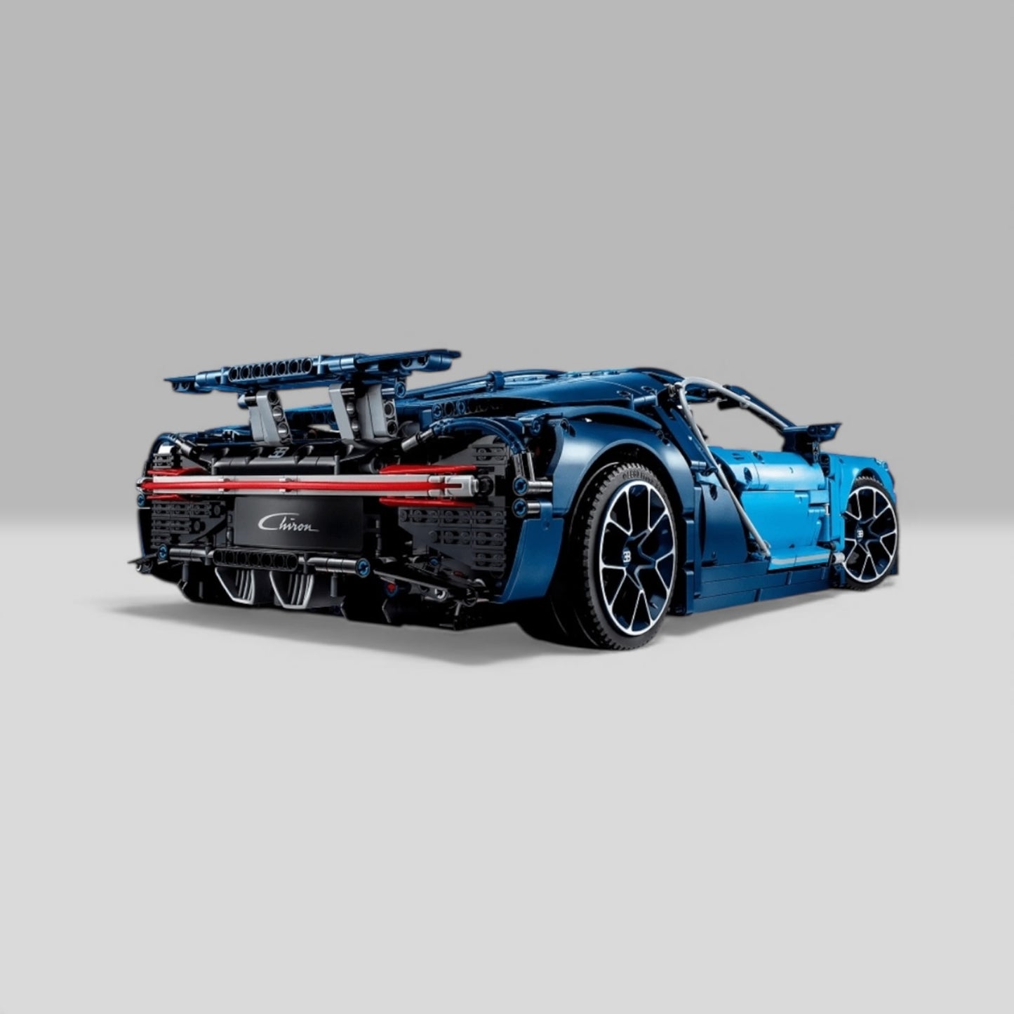 LEGO Technic 42083 Bugatti Chiron – nowy, nie złożony, komplet!