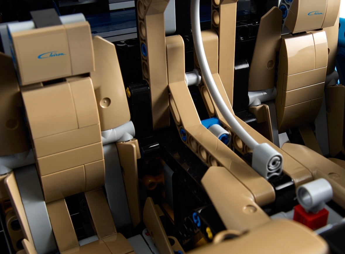 LEGO Technic 42083 Bugatti Chiron – nowy, nie złożony, komplet!