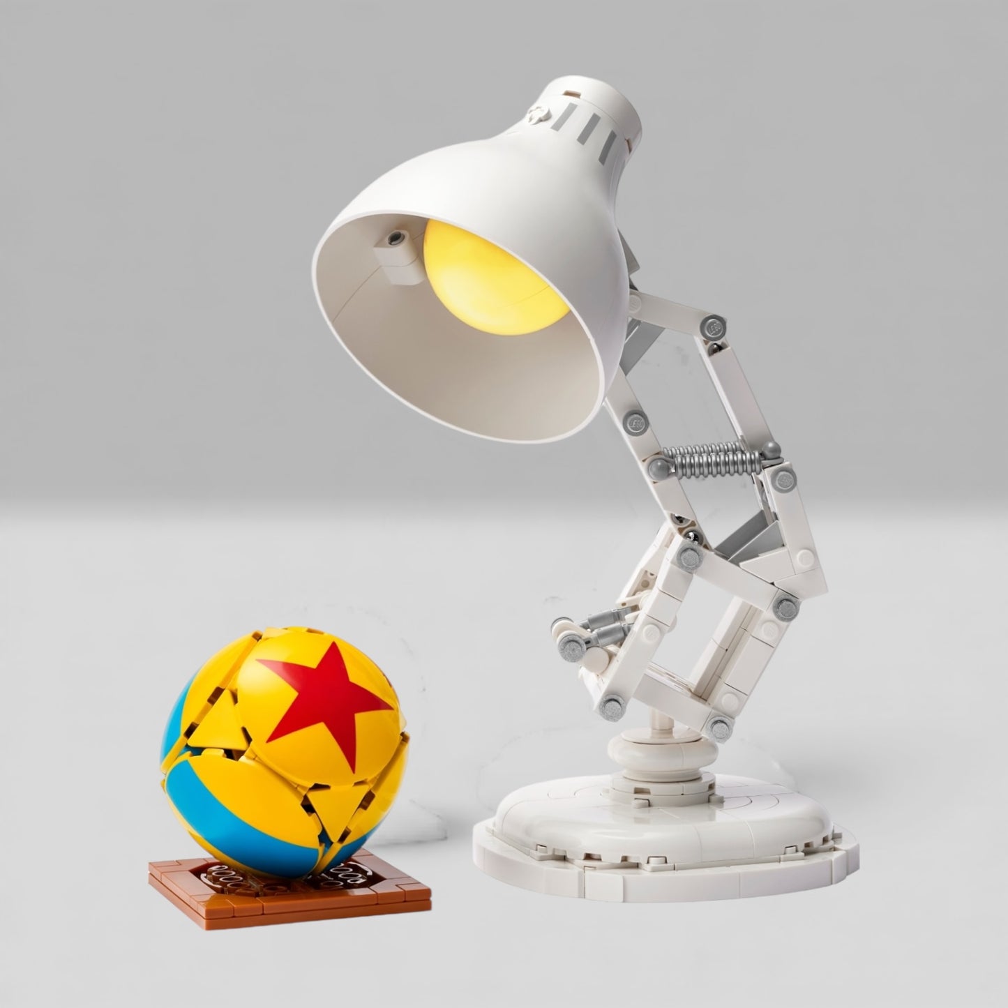 LEGO Ideas 21357 Disney Pixar Luxo Jr. – nowy, nie złożony, komplet!