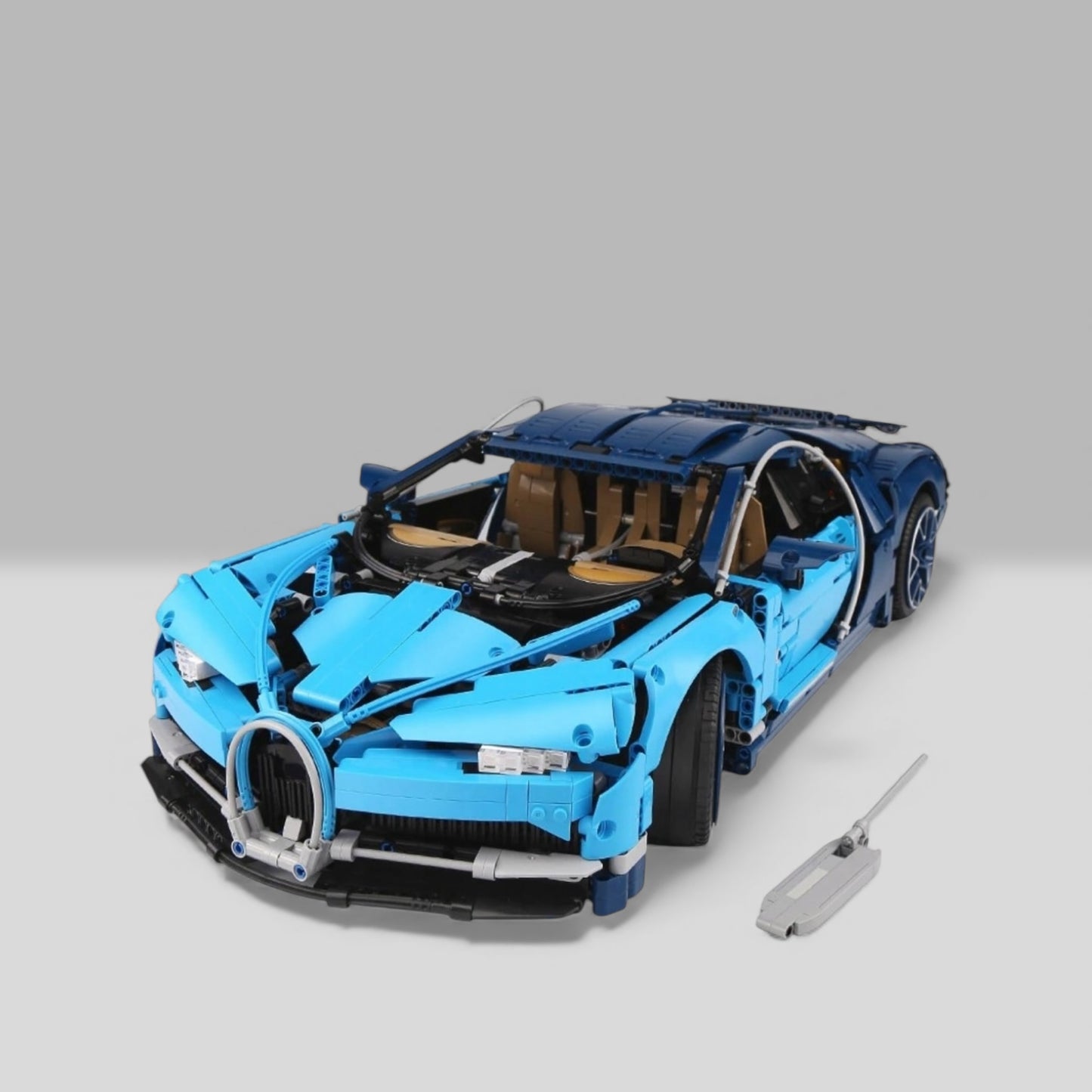 LEGO Technic 42083 Bugatti Chiron – nowy, nie złożony, komplet!