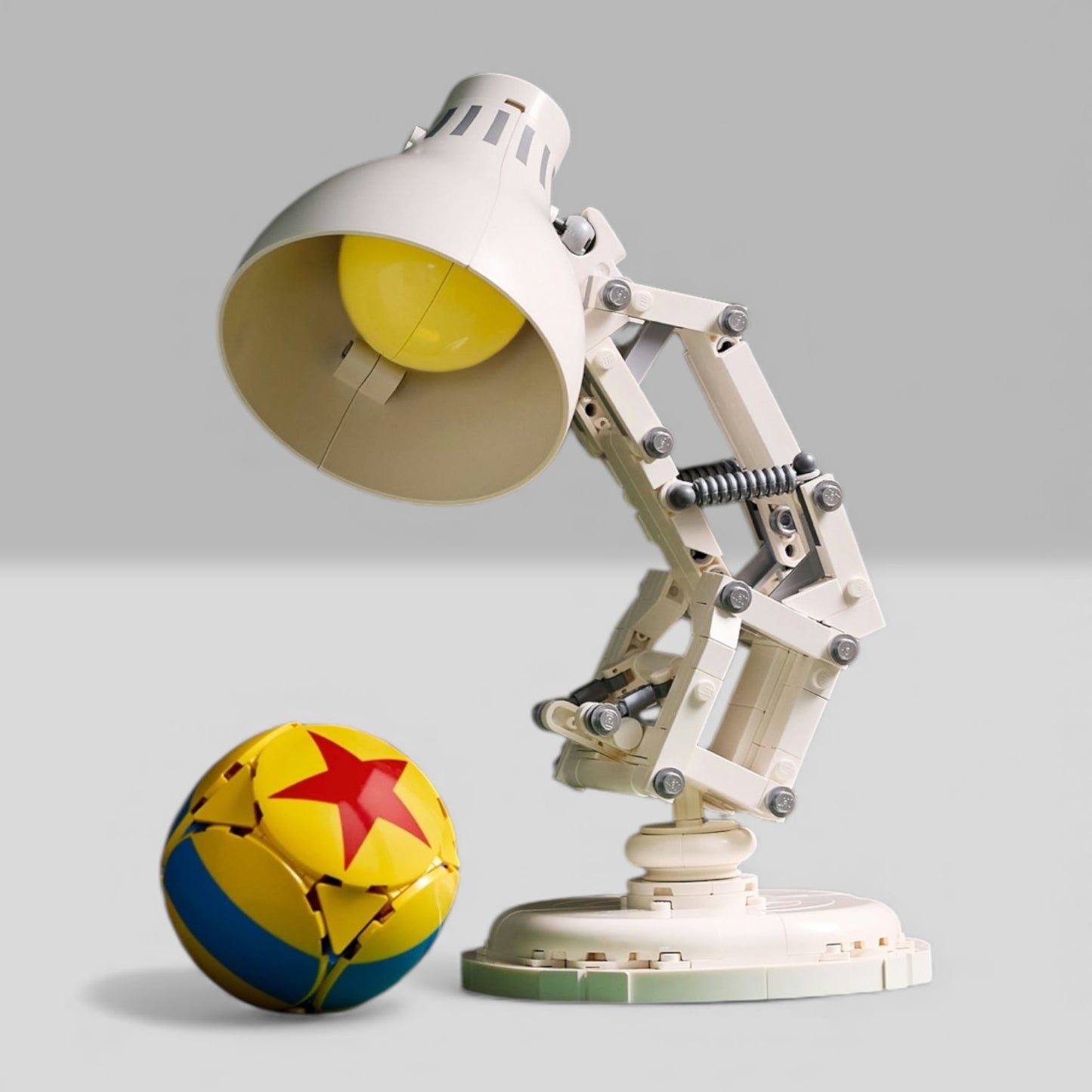 LEGO Ideas 21357 Disney Pixar Luxo Jr. – nowy, nie złożony, komplet!