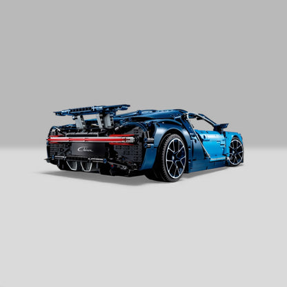 LEGO Technic 42083 Bugatti Chiron – nowy, nie złożony, komplet!